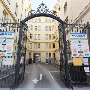  Apartament Margareten Long Austria